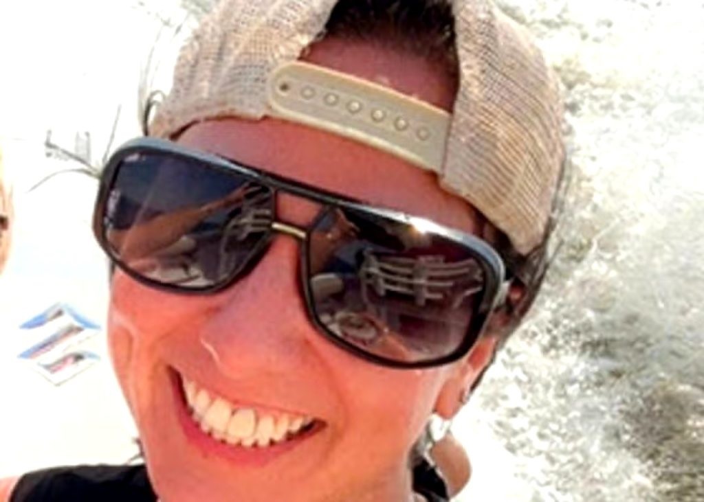 Passengers Stunned As Intoxicated Woman M@sturbates On American Airlines Flight Passengers Stunned As Intoxicated Woman M@sturbates On American Airlines Flight